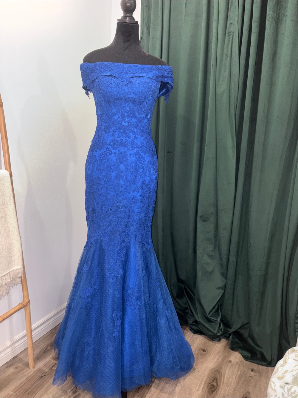 Pierre Cardin Off-Shoulder Cobalt Blue Lace Mermaid Gown